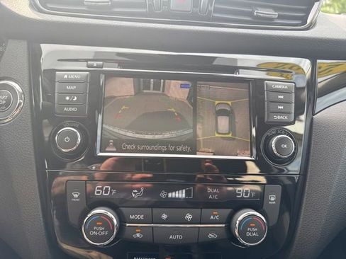Used 2022 Nissan Rogue Sport SL w/ Premium Package AWD/4WD image 17