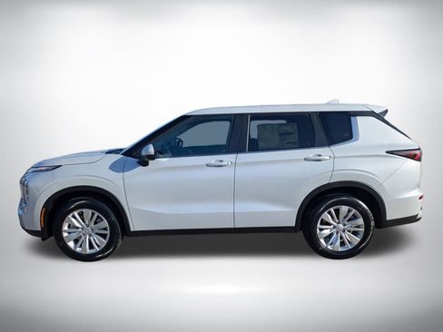New 2026 Mitsubishi Outlander ES FWD image 6