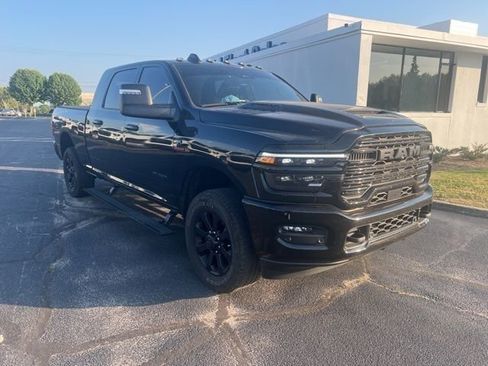 Used 2025 RAM 2500 Laramie AWD/4WD image 1