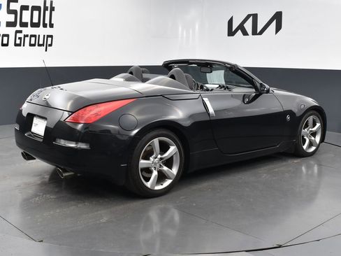 Used 2007 Nissan 350Z Touring image 5