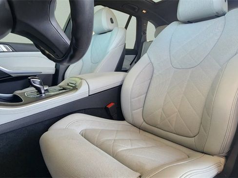 Used 2023 BMW X5 sDrive40i w/ M Sport Package image 14