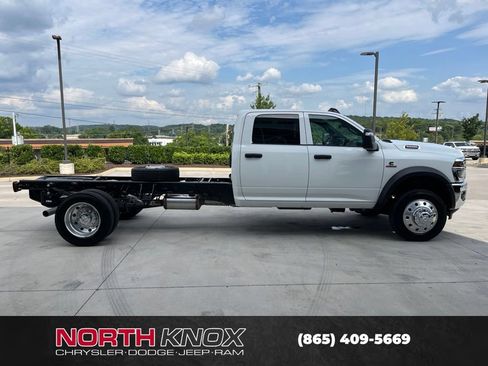 New 2026 RAM 5500 Tradesman AWD/4WD image 18