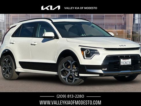 Used 2025 Kia Niro EX Touring image 1