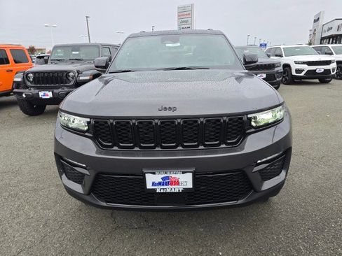 New 2025 Jeep Grand Cherokee Limited image 9