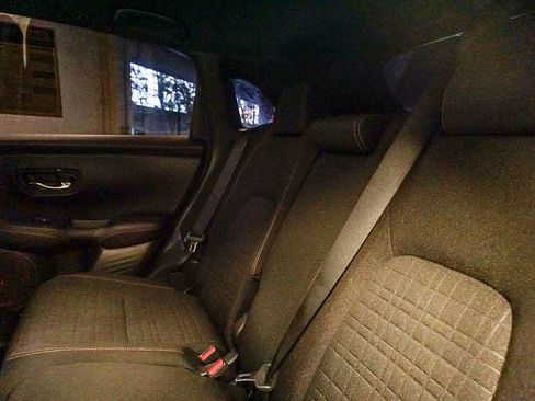 Used 2023 Honda HR-V Sport image 19