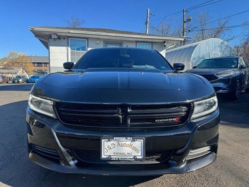 Used 2021 Dodge Charger SXT w/ Leather Interior Group RWD image 2