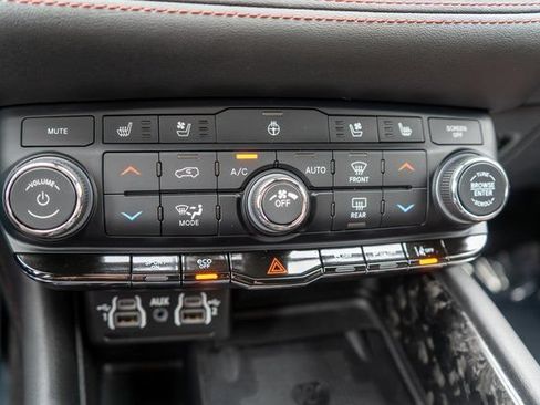 Used 2024 Dodge Durango R/T AWD/4WD image 34