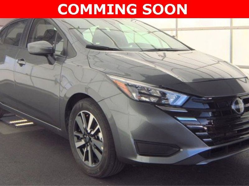 Used 2025 Nissan Versa SV image 1