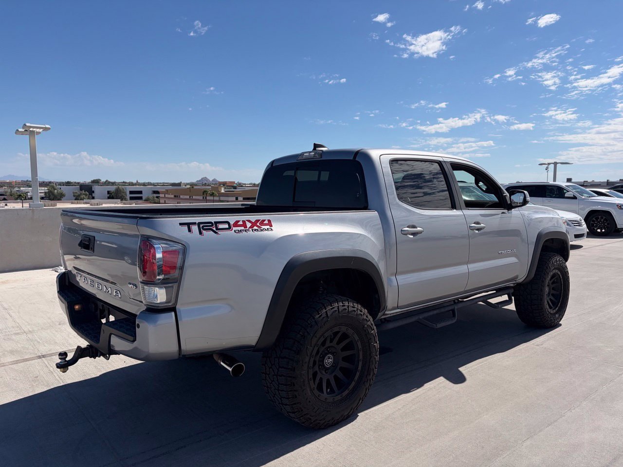 Used 2021 Toyota Tacoma TRD Off-Road w/ TRD Premium Off Road Package AWD/4WD image 2