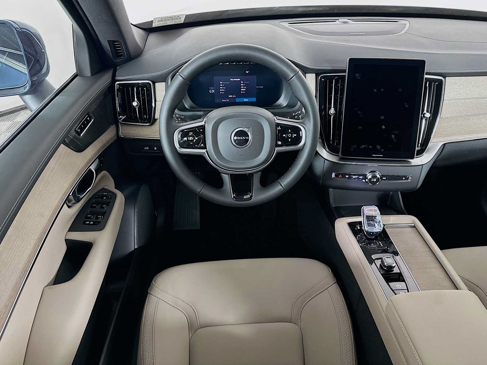 New 2026 Volvo XC90 T8 Plus w/ Protection Package Premier AWD/4WD image 20