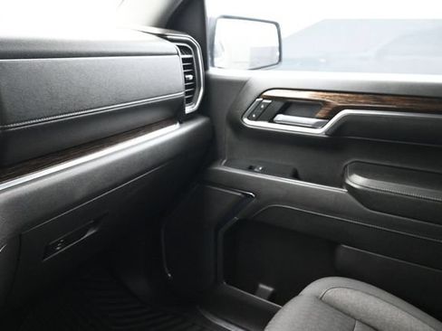 Used 2024 GMC Sierra 1500 Elevation AWD/4WD image 8