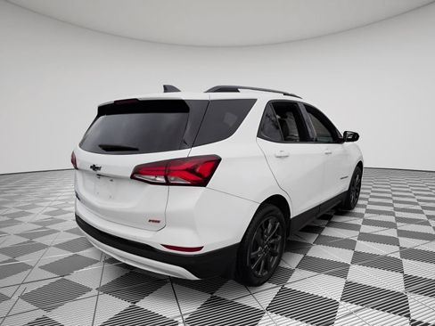 Used 2024 Chevrolet Equinox RS w/ LPO, Floor Liner Package FWD image 7
