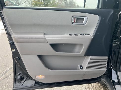 Used 2015 Honda Pilot LX image 12