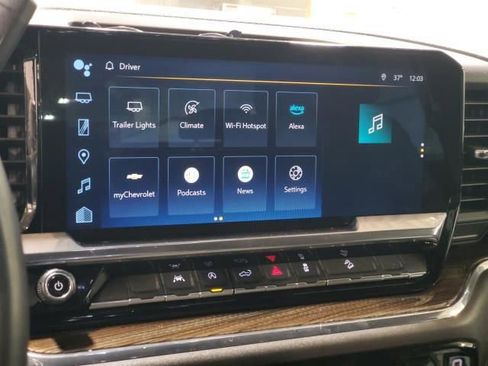 Used 2024 Chevrolet Silverado 1500 LT Trail Boss w/ LPO, Dark Essentials Package image 26