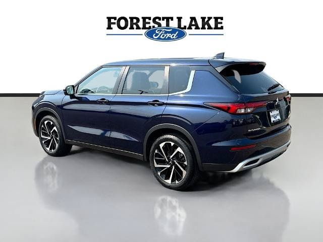 Used 2022 Mitsubishi Outlander SE AWD/4WD image 5