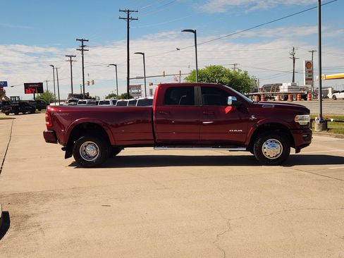 Used 2021 RAM 3500 Laramie image 7