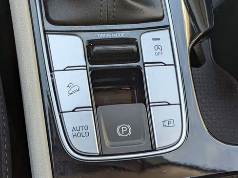 Used 2023 Hyundai Tucson SE image 25