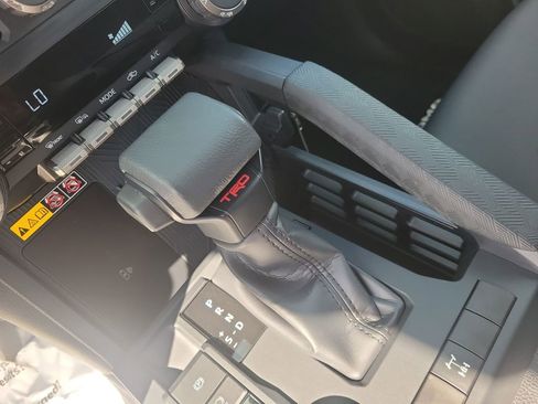 Used 2025 Toyota Tacoma TRD Off-Road w/ TRD Off Road Upgrade Package image 27