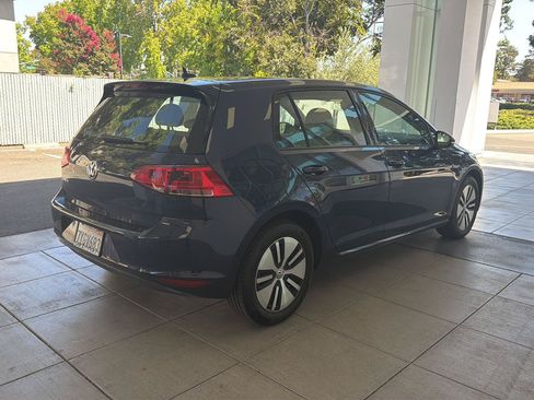 Used 2016 Volkswagen e-Golf SEL Premium w/ Driver Assistance Package FWD image 5