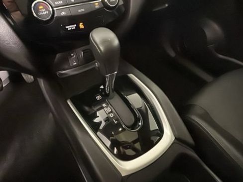 Used 2016 Nissan Rogue SL w/ SL Premium Package AWD/4WD image 22