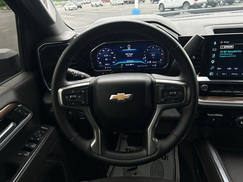 Used 2025 Chevrolet Silverado 3500 LT w/ Convenience Package AWD/4WD image 14