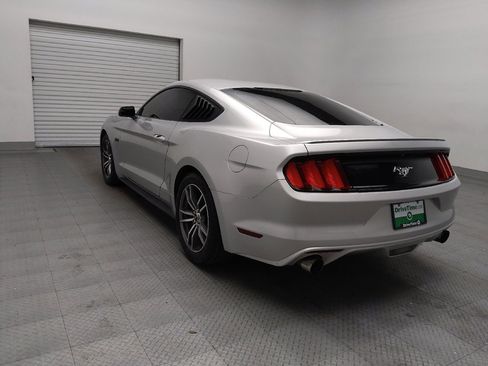 Used 2017 Ford Mustang Coupe image 5
