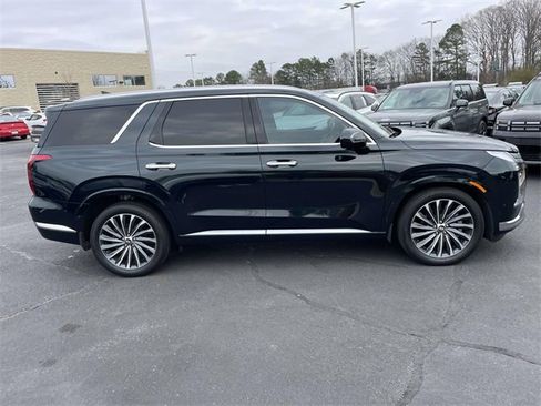 Used 2023 Hyundai Palisade Calligraphy image 8