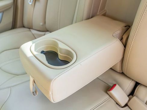 Used 2009 Cadillac CTS 3.6 image 38