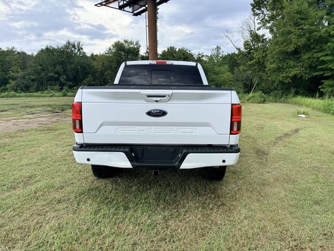 Used 2019 Ford F150 Lariat w/ Equipment Group 502A Luxury AWD/4WD image 4