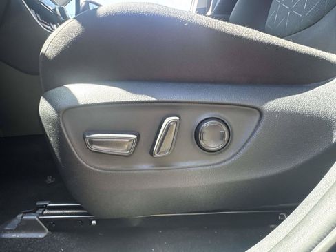 Used 2025 Toyota RAV4 XLE w/ Convenience Package AWD/4WD image 18