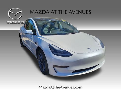 Used 2023 Tesla Model 3 Standard Range image 15