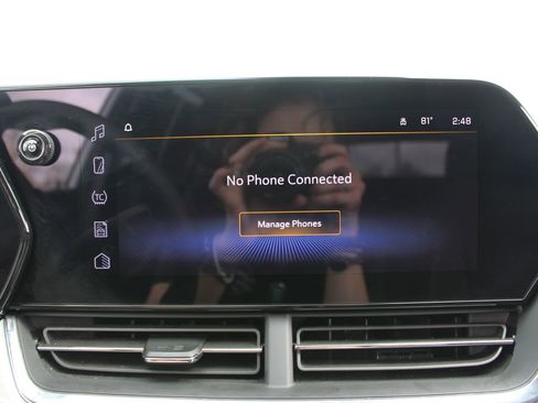 Used 2025 Chevrolet Trax LT image 44