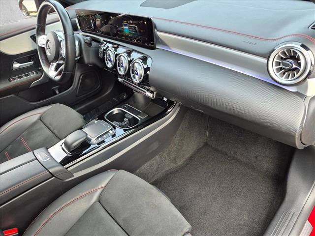 Used 2023 Mercedes-Benz CLA 250 image 21