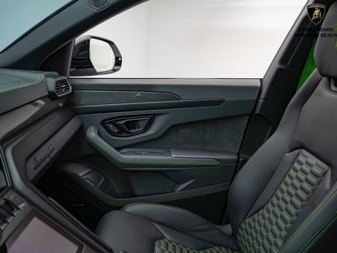 Used 2024 Lamborghini Urus S image 35