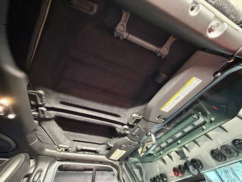 Used 2021 Jeep Wrangler Unlimited Rubicon image 29