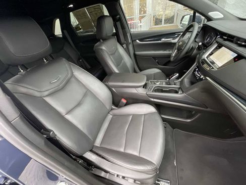 Certified 2025 Cadillac XT5 Premium Luxury image 28