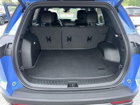 New 2026 Chevrolet Equinox RS w/ Convenience Package III FWD image 8