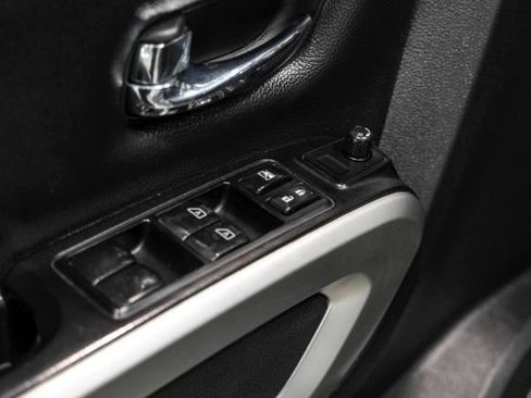 Used 2016 Nissan Titan SL AWD/4WD image 39