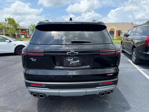 Used 2024 Chevrolet Traverse Z71 AWD/4WD image 6