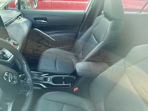 Used 2023 Toyota Corolla Cross XLE w/ Convenience Package FWD image 6