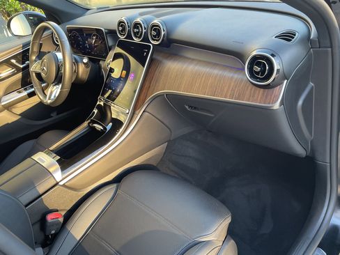 Certified 2025 Mercedes-Benz GLC 300 4MATIC image 46