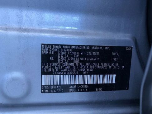 Used 2025 Toyota RAV4 XLE image 33