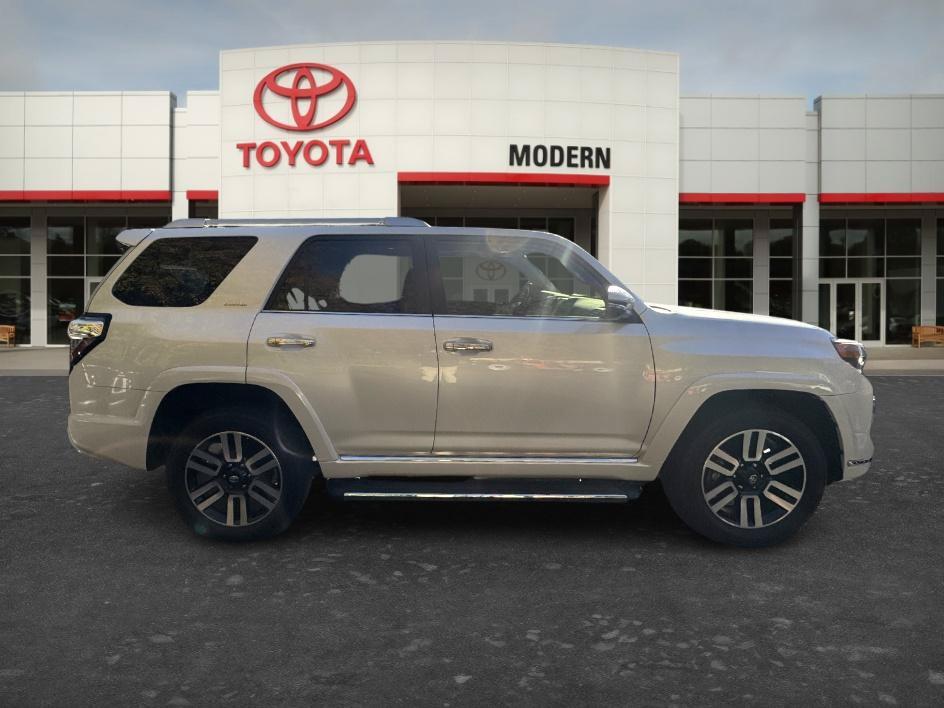 Used 2016 Toyota 4Runner Limited AWD/4WD image 4