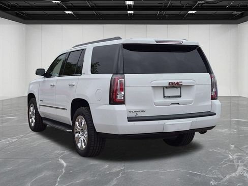 Used 2017 GMC Yukon SLT w/ Premium Edition AWD/4WD image 3
