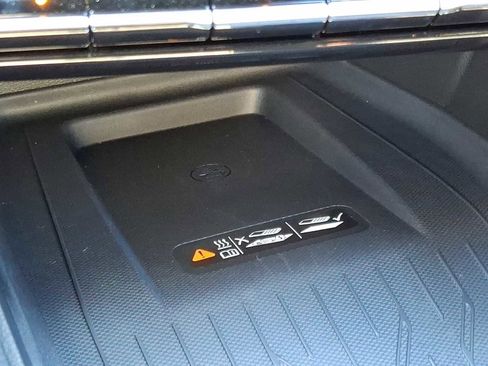 New 2025 Chevrolet Equinox EV LT image 16