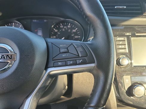 Certified 2022 Nissan Rogue Sport SV image 20