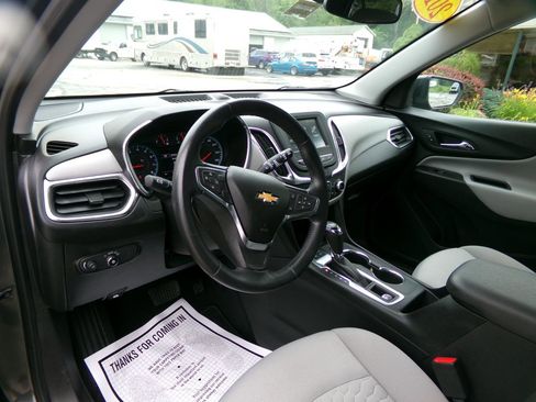 Used 2018 Chevrolet Equinox LT AWD/4WD image 12