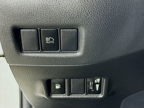 Used 2019 Toyota C-HR LE FWD image 10