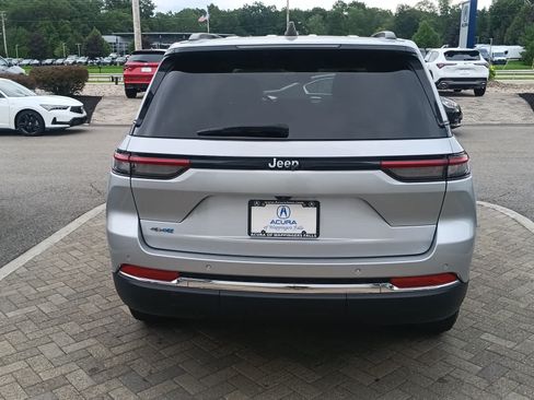 Used 2023 Jeep Grand Cherokee 4WD 4xe image 4