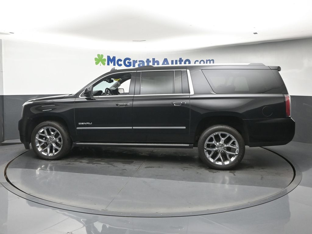 Used 2020 GMC Yukon XL Denali w/ Denali Premium Package AWD/4WD image 26